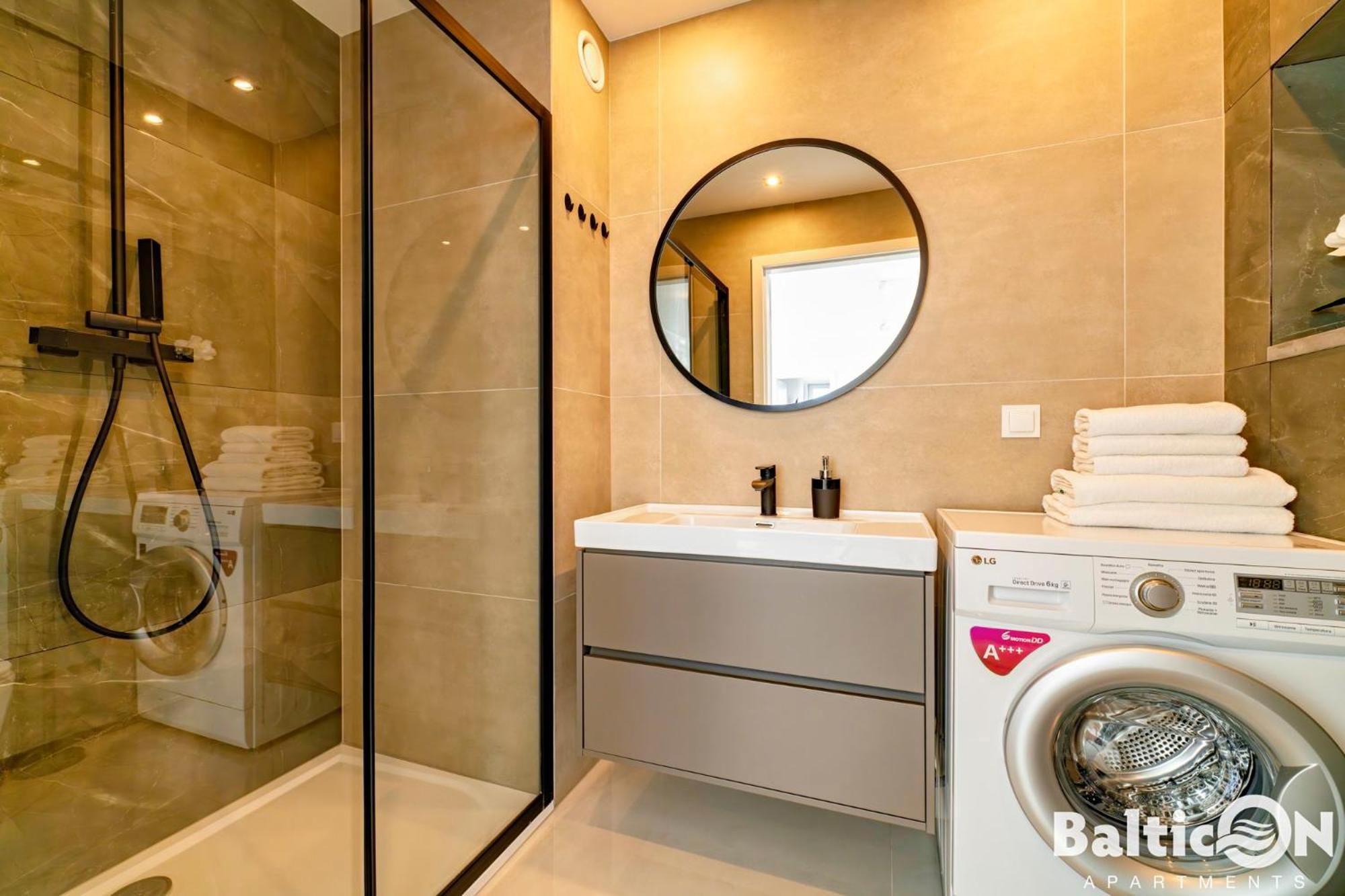 Apartamenty Balticon Westin House -Luksusowy 70M2 , Basen Pool, Sauna, Parking Inklusive โควอบเซก ภายนอก รูปภาพ